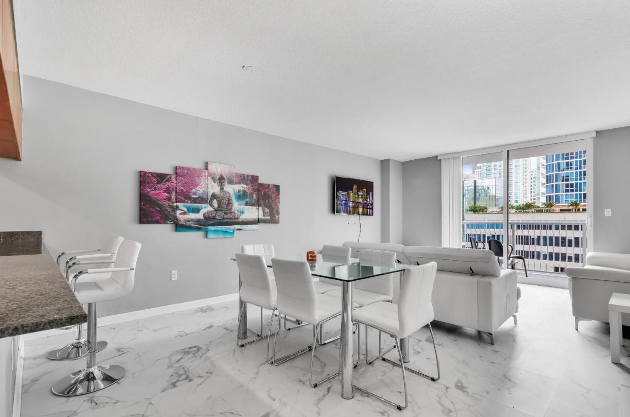The Club At Brickell Bay Luxury Suites Miami Eksteriør billede