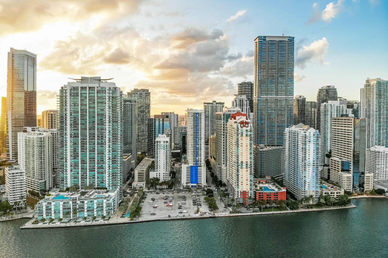 The Club At Brickell Bay Luxury Suites Miami Eksteriør billede
