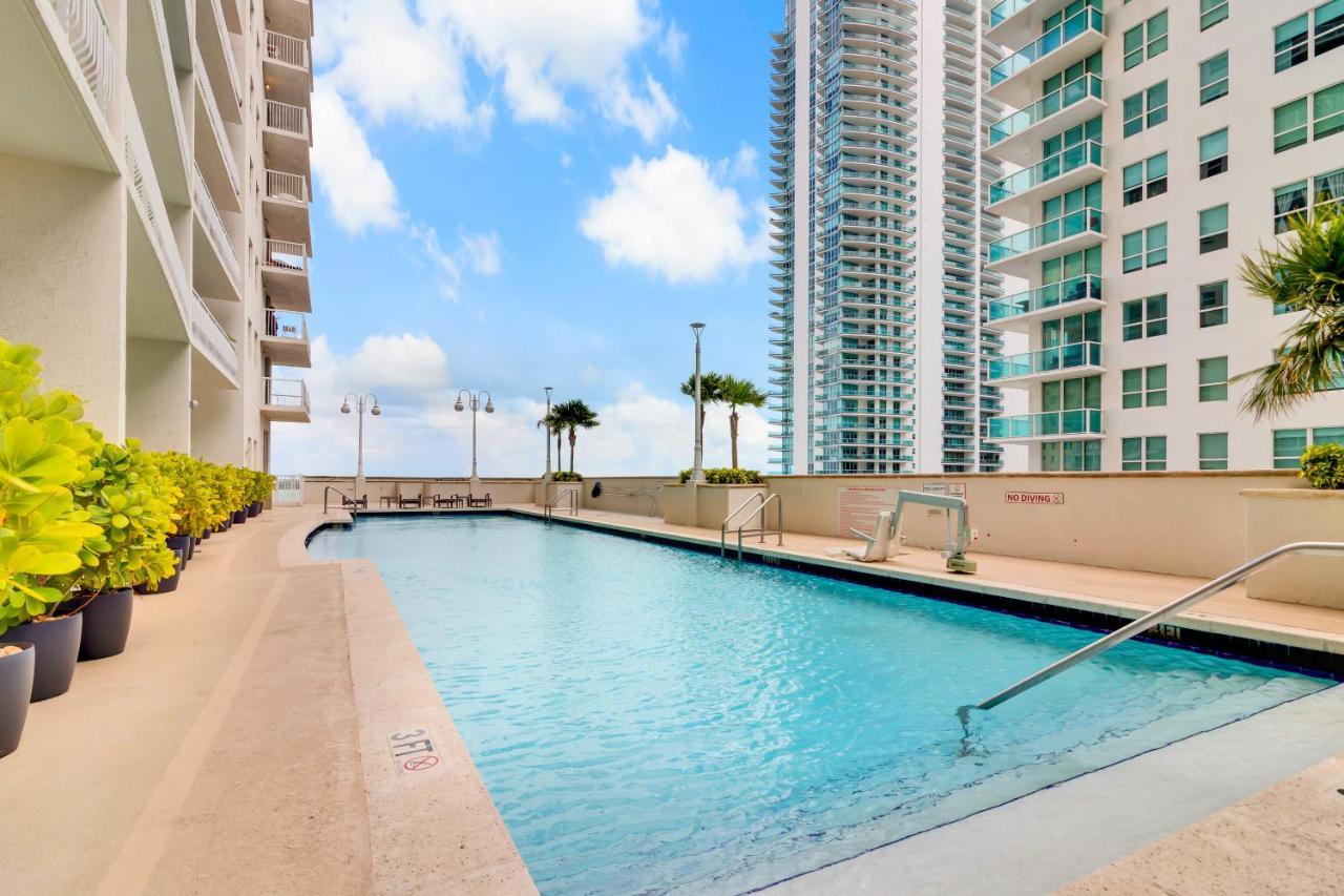 The Club At Brickell Bay Luxury Suites Miami Eksteriør billede