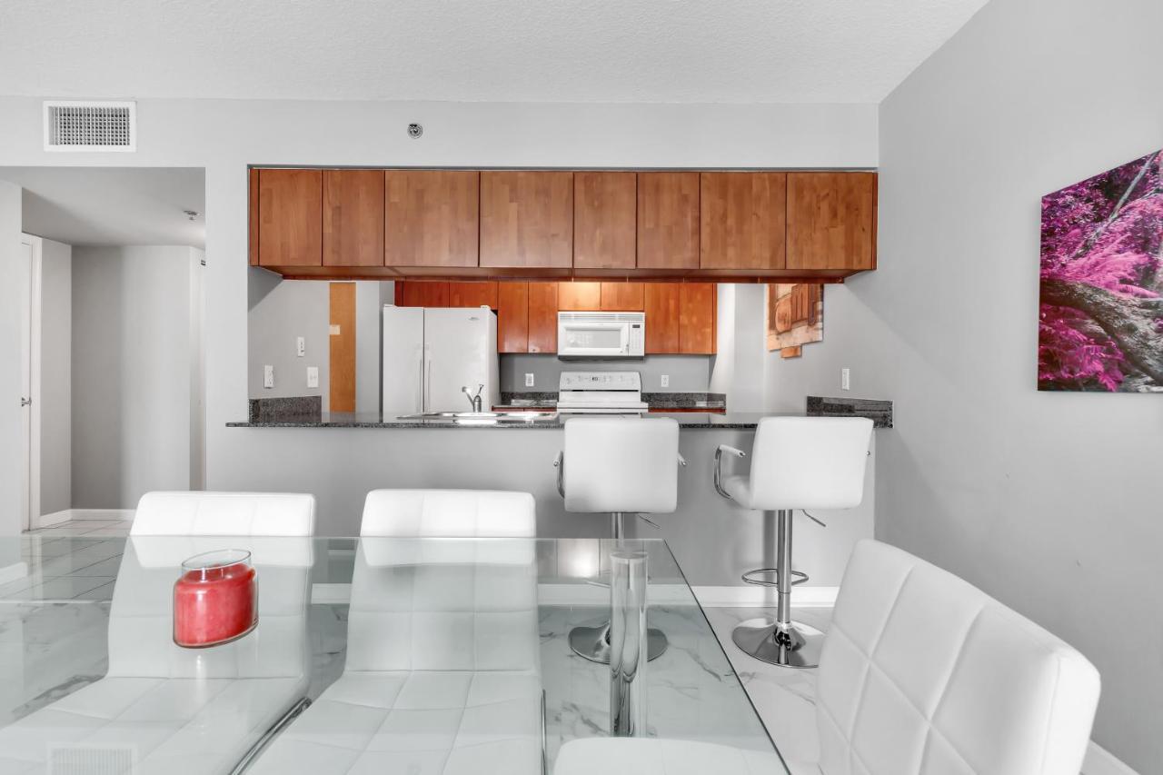 The Club At Brickell Bay Luxury Suites Miami Eksteriør billede