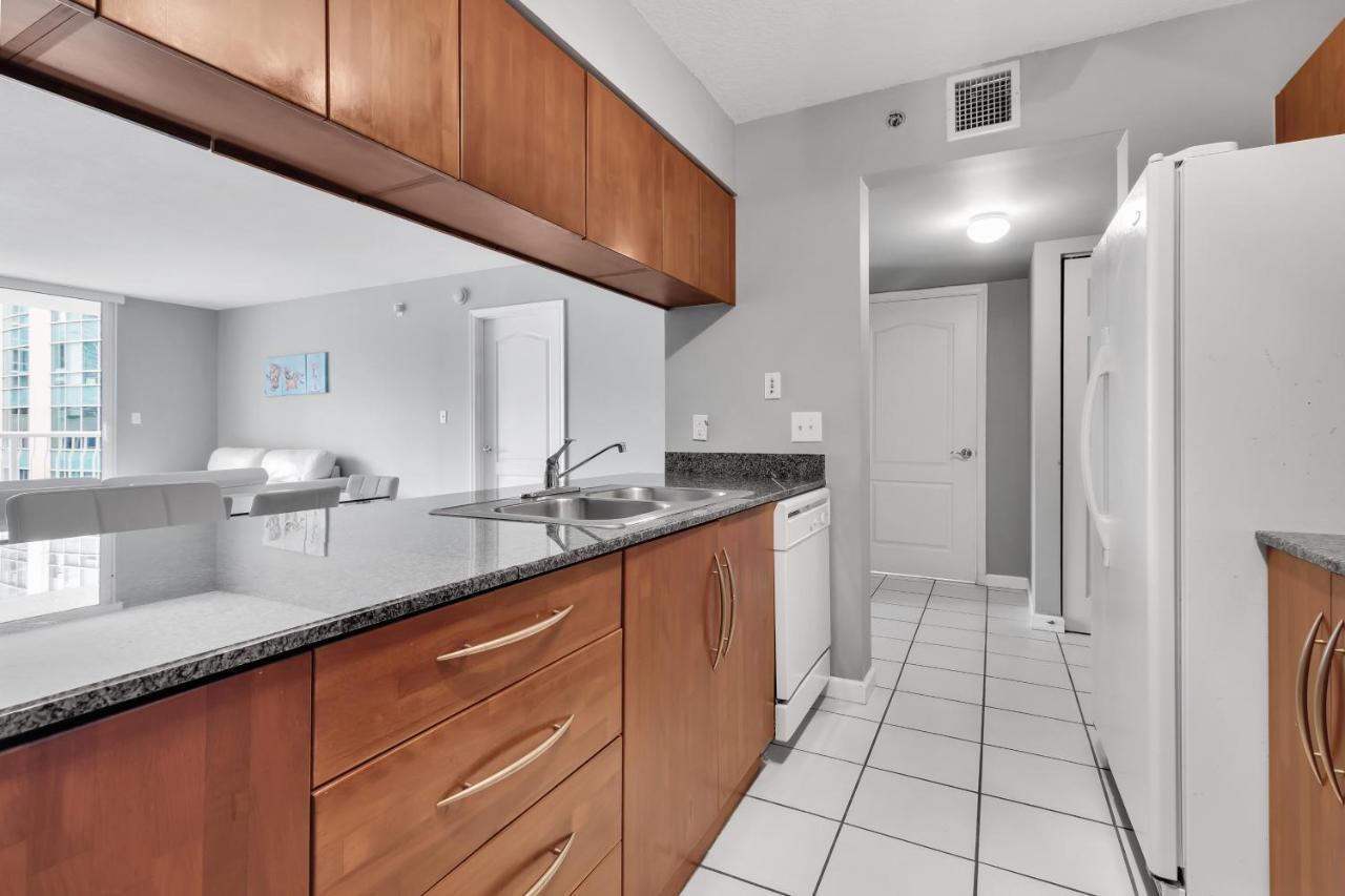 The Club At Brickell Bay Luxury Suites Miami Eksteriør billede