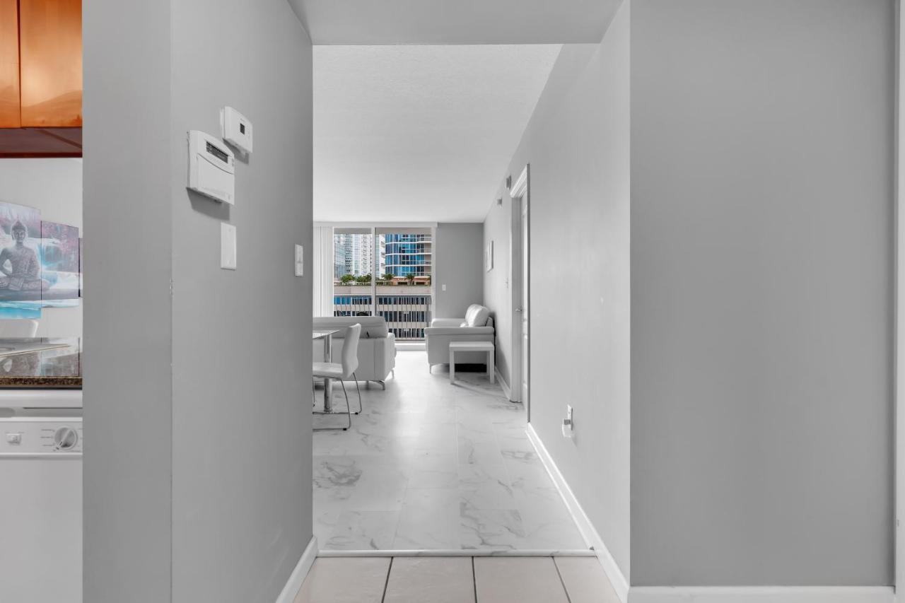 The Club At Brickell Bay Luxury Suites Miami Eksteriør billede