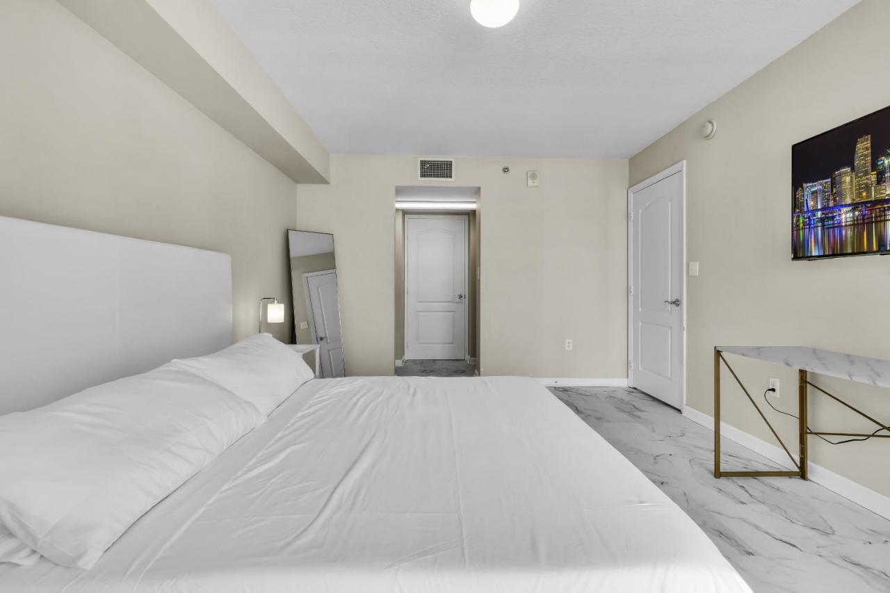 The Club At Brickell Bay Luxury Suites Miami Eksteriør billede
